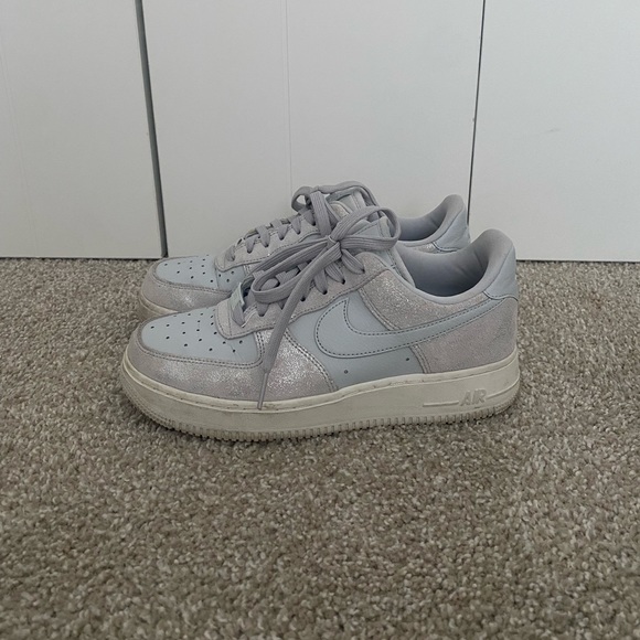 Nike Air Force 1 - Picture 2 of 7